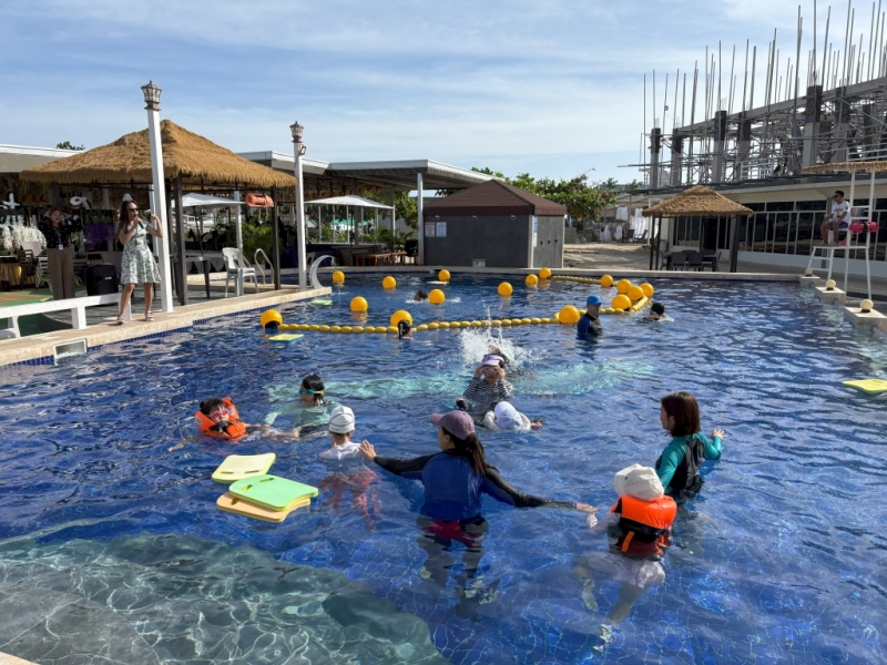 フィリピン留学 Cebu21 - SMEAG ENCANTO-class rooms&information boad-4